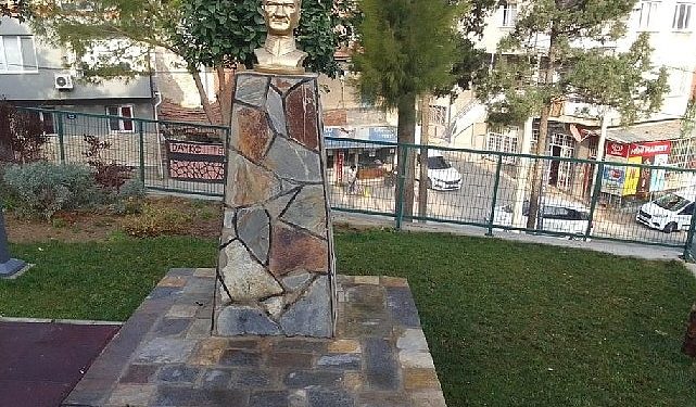 Lider Batur’dan Atatürk Büstüne Yapılan Yakışıksız Taarruza Kınama