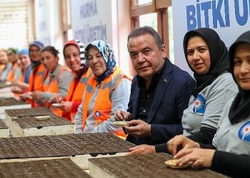 Lider Böcek’ten çalışanına 100. Yıl ikramiyesi