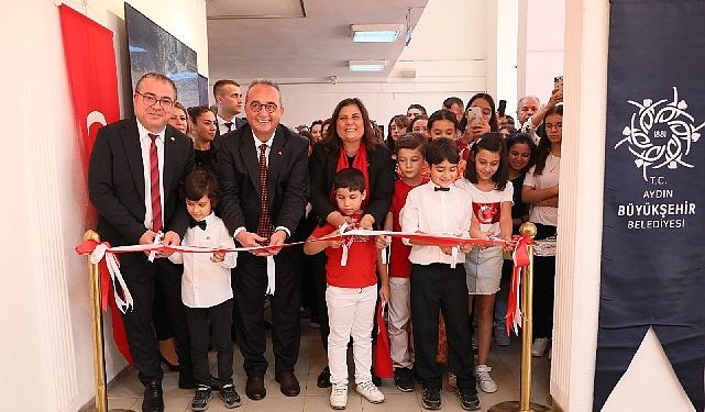 Lider Çerçioğlu ‘Cumhuriyet’ Standının açılışını gerçekleştirdi