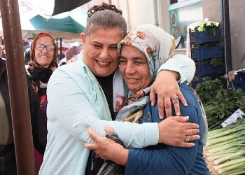 Lider Çerçioğlu Köşk Pazarını ziyaret etti