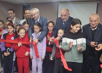 Lider Sandıkçı: “Nesillerimizin İhyası için Eğitime Takviyelerimizi Sürdürüyoruz”