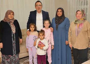 Lider Savran Şehit Ailelerini Ziyaret Etti