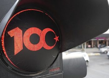 Lüleburgaz Belediyesi, Trafik ışıklarında ‘100’üncü yıl’ vurgusu