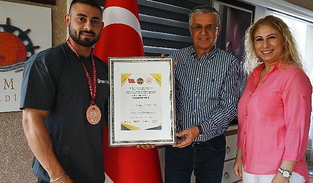 Muvaffakiyetini Lider Topaloğlu ile Paylaştı