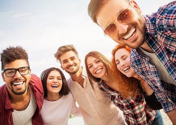 Ruh Sıhhatinin En Güçlü İlacı: Gülmek