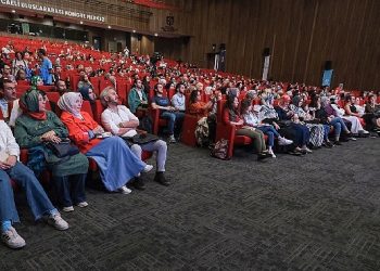 Sayar: Biz de Dünyaya Biçim Veriyoruz