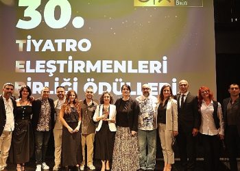 Tiyatro Eleştirmenleri Birliği’nden NKT’ye Yılın Oyunu Mükafatı
