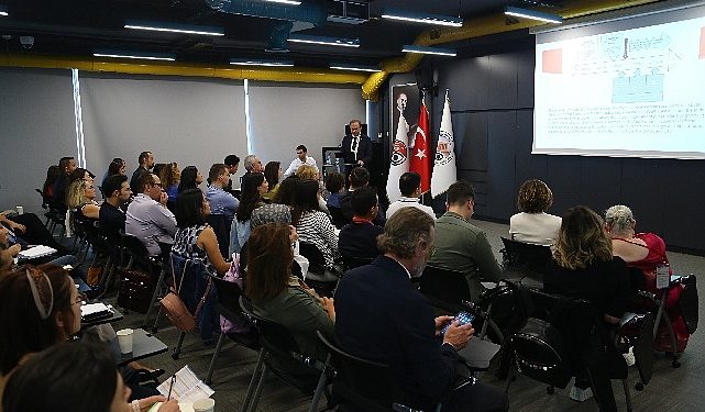 Türk Göz Doktorlarından Yabancı Tabiplere Eğitim