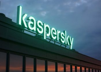 Türkiye’deki Çalışanların %48’i İnsansız Hava Araçlarının Casusluk Yapmasından Korkuyor