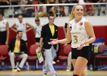 VakıfBank, ligde kazanmaya devam ediyor