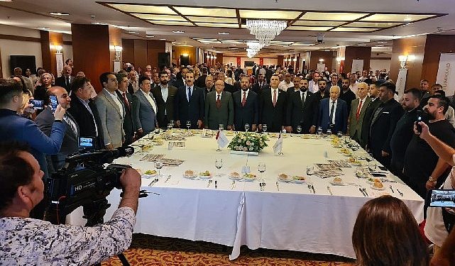 Yağmur çamur demeden açılışa katıldılar