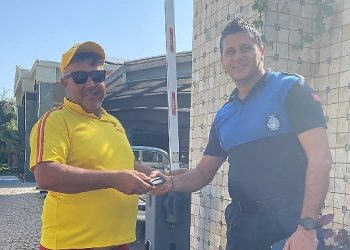 Zabıta kayıp cüzdanı sahibine teslim etti