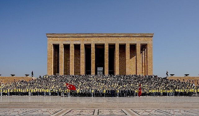 1907 Fenerbahçe derneği ve 1907 Unifeb’ten Anıtkabir’e ziyaret