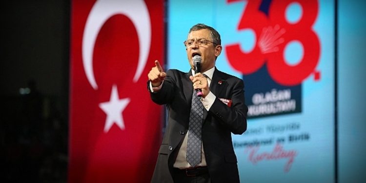 CHP’nin yeni genel başkanı Özgür Özel