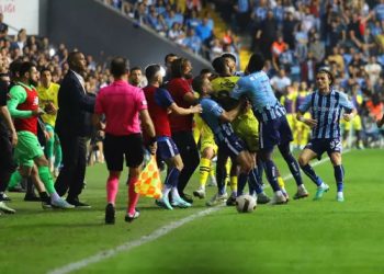 Fenerbahçe’den hakeme sert tepki: “Sokak kavgası mı futbol maçı mı?”