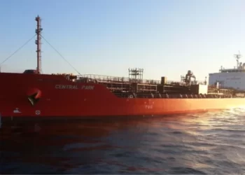 Yemen’de kaçırılan ve içinde Türk denizcilerin de bulunduğu gemi 15 saatin sonunda kurtarıldı