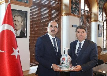 Adalet Bakanı Tunç Lider Altay’ı Ziyaret Etti