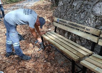 Antalya Büyükşehir’den Gündoğmuş’ta 26 mahalleye piknik masası 