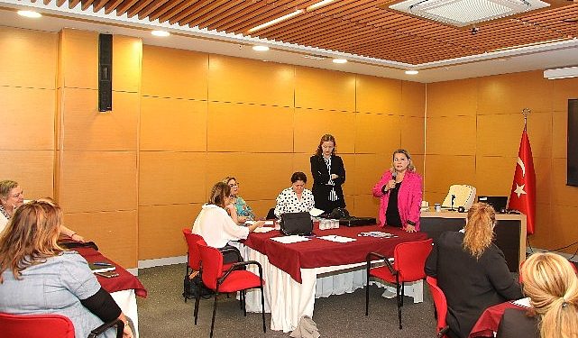 Antalya’nın bayan muhtar ve adayları eğitimde buluştu