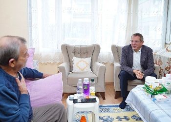 Ayvalık belediyesi’nden meskende sıhhat ve hasta nakil hizmeti