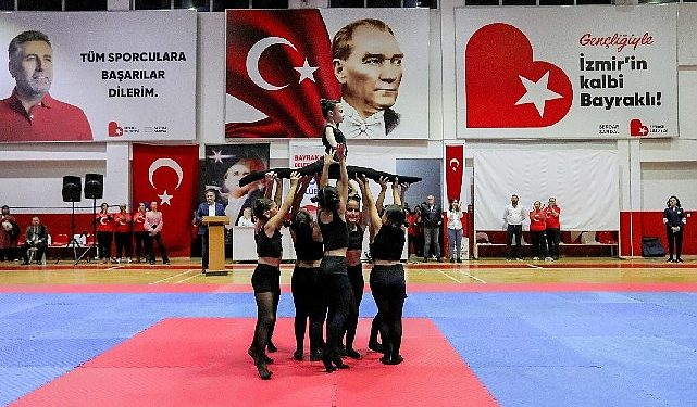 Bayraklı kış spor okulları açıldı