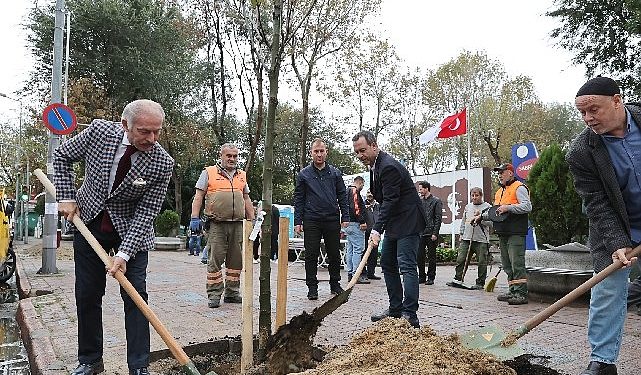 Bayrampaşa Belediyesi’nden Cumhuriyetin 100 yılına 2023 fidan