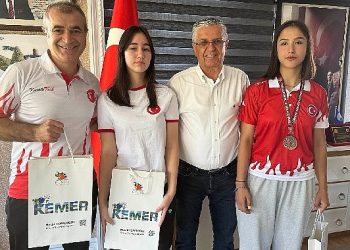 Belediyemiz atletlerinden büyük muvaffakiyet