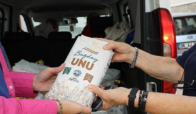 Buğday unları ve ayçiçek yağları sofralara ulaşıyor