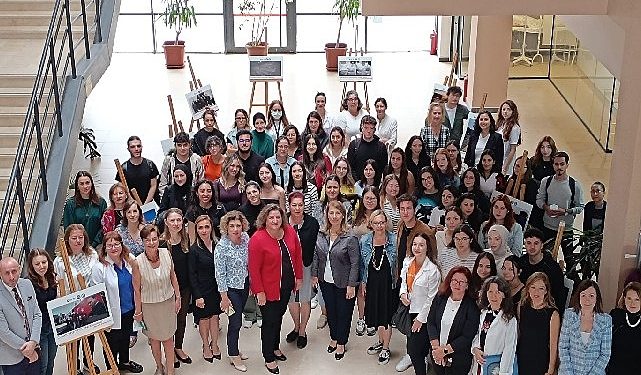 “Bugünün Fotoğrafları ile Dünden Yarına Cumhuriyet Kıymetleri Fotoğraf Sergisi”