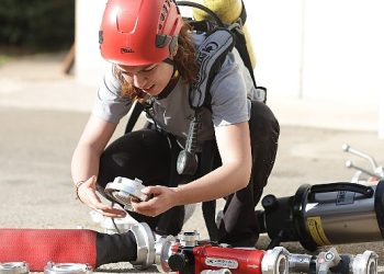 Büyükşehir itfaiye teşkilatını güçlendiriyor 250 aday itfaiye eri olabilmek için ter döktü 