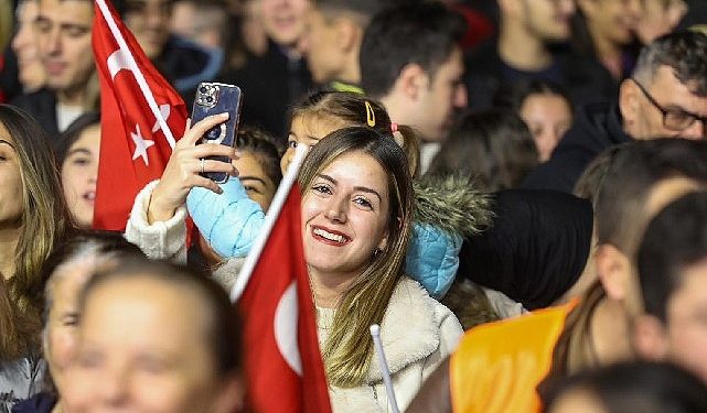 Büyükşehir Manuş Baba’yı Ula’da Vatandaşlarla Buluşturdu