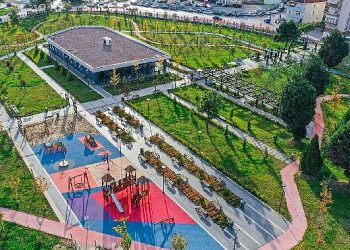 Büyükşehir’den Derince Millet Bahçesi’ne kıraathane