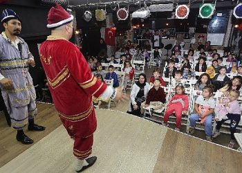 Canik’te Minikler Tiyatroyla Öğrendi