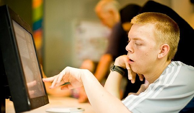 Daha kapsayıcı ve erişilebilir lisan yeterlilik sınavları