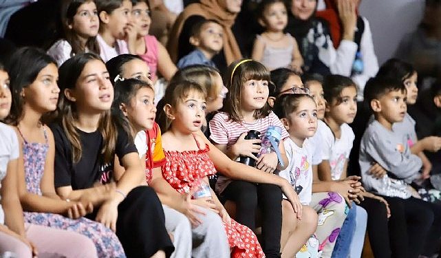 Didim’de çocuklar sinema sinemasını keyifle izledi