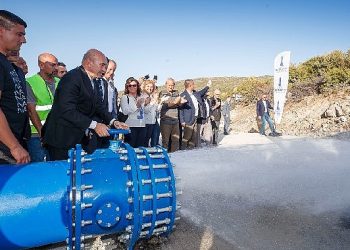 Dikili’ye hayat verecek Yahşibey Sulama Göleti’nde birinci can suyu verildi