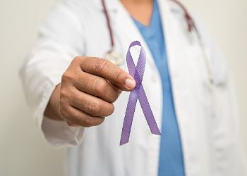 Dr. Öğr. Üyesi Hatice Balcı: “Türkiye’de Geçtiğimiz Sene 750 Erkeğe Göğüs Kanseri Teşhisi Konuldu”