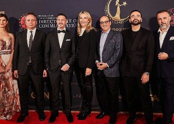 Dünyada birinci sefer bir Türk dizisinin prömiyeri Amerika’da yapıldı: Hollywood’da Şahsiyet rüzgârı esti!