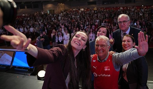 Eda Fazilet:  “Herkesin meskenine, yüreğine konuk olabilmek kıymet biçilemez”