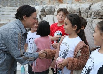 Efes Selçuk’ta çocuk meclisi kuruldu: Çocuğum, haklarım var..