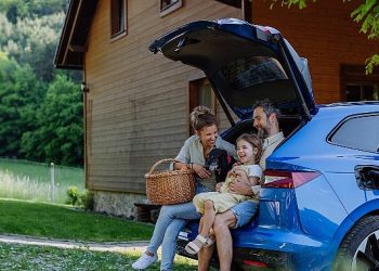 Elektrikli Aracına Aksigorta’dan E-Kasko Yaptıran  Yolda Kalma Kaygısı Yaşamıyor