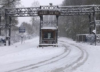Eriklitepe beyaz örtüyle kaplandı