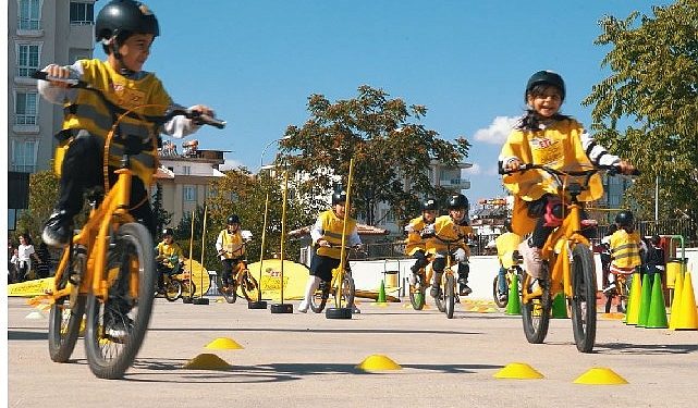 Eti Sarı Bisiklet,  Gaziantep’te 2 binden fazla öğrenciye ulaştı