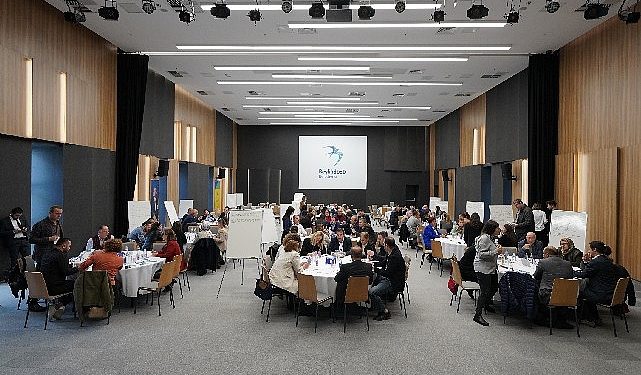 Etrafa karşı duyarlılıklarımızın artması lazım