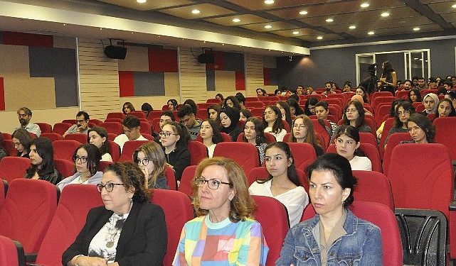 EÜ’de bayanın sanat tarihindeki yeri konuşuldu