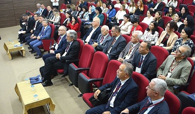 EÜ’de “Türk Dünyası Çağdaşlaşması: Türk Dünyası Öykü ve Roman Sempozyumu”