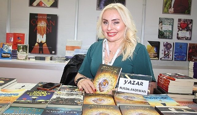Funda Akosman, TÜYAP’ta okurlarıyla buluştu