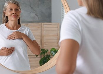 Göğüs Kanserinde Tümörün Boyutu Hem Evreyi Hem de Tedaviyi Etkiliyor