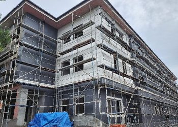 Gölcük’te yenilenmeyen okul kalmıyor