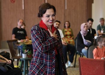 Gülten Akın Şiirleri Tüyap Kitap Fuarı’na konuk oldu